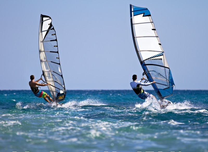 A Bibione puoi praticare anche il windsurf